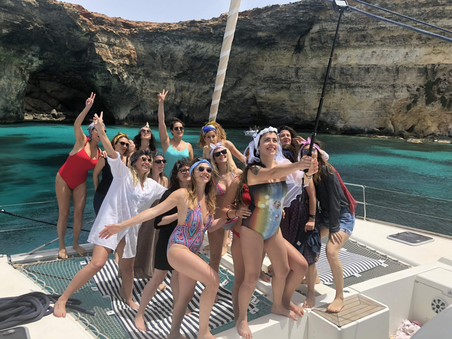 Party catamaran charters Hens